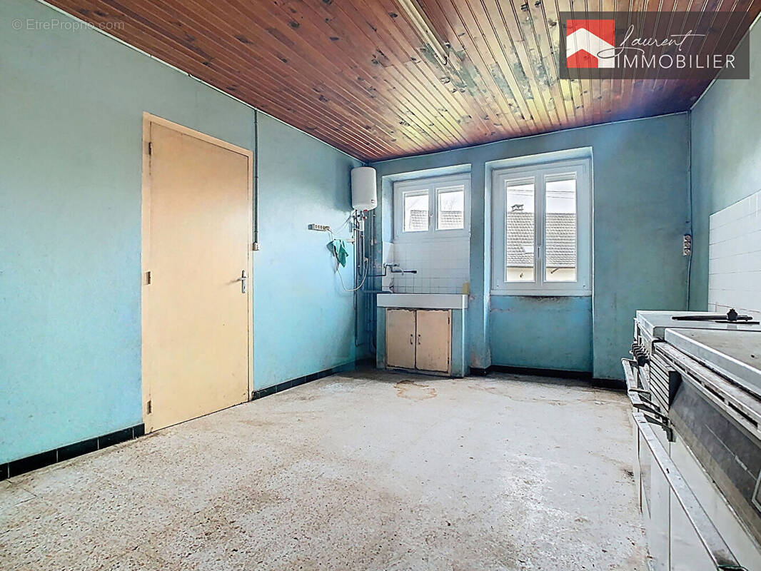 Maison à L'ABERGEMENT-DE-CUISERY