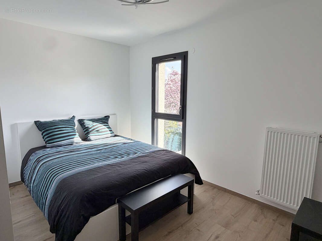 Maison à SAINT-GENIS-LES-OLLIERES