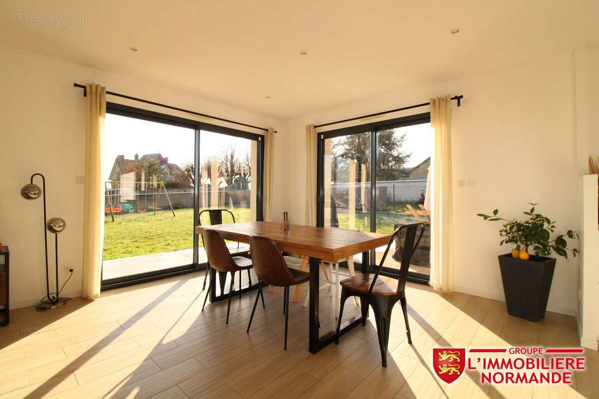 Maison à ROSNY-SUR-SEINE