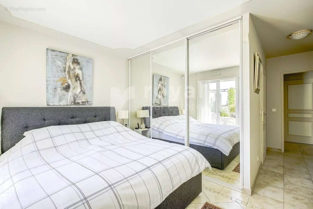 Appartement à MOUGINS