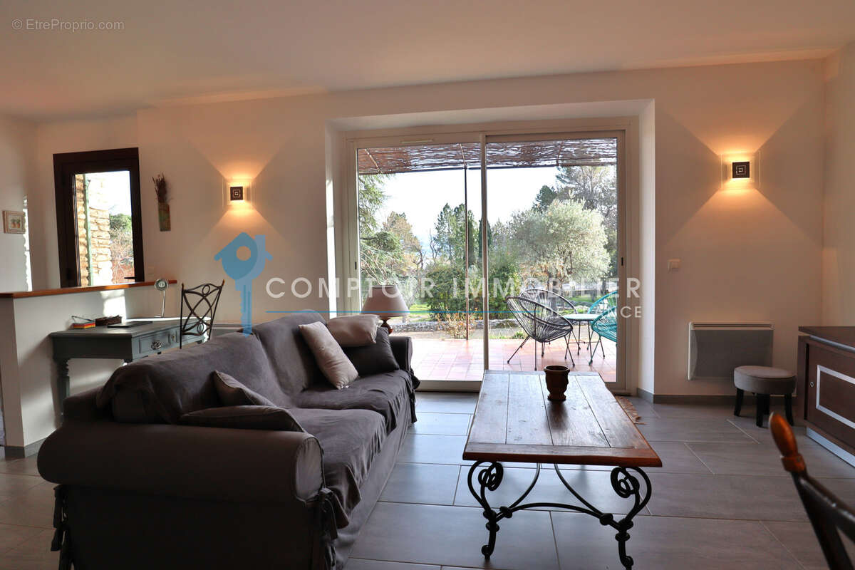 Maison à SAINT-SATURNIN-LES-APT