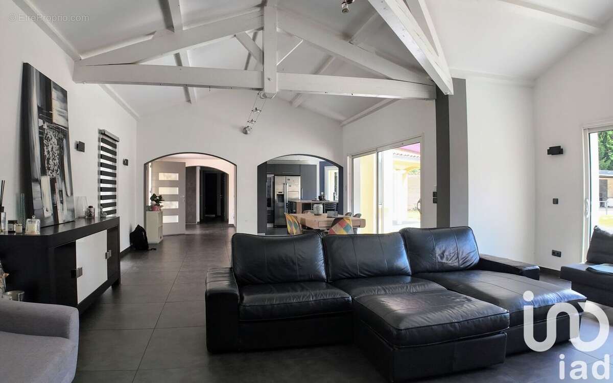 Photo 6 - Maison à VEAUCHE