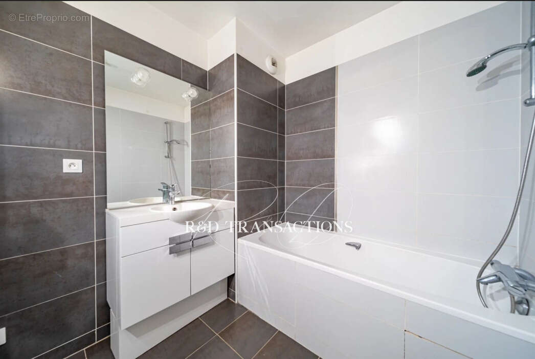 Appartement à SURESNES
