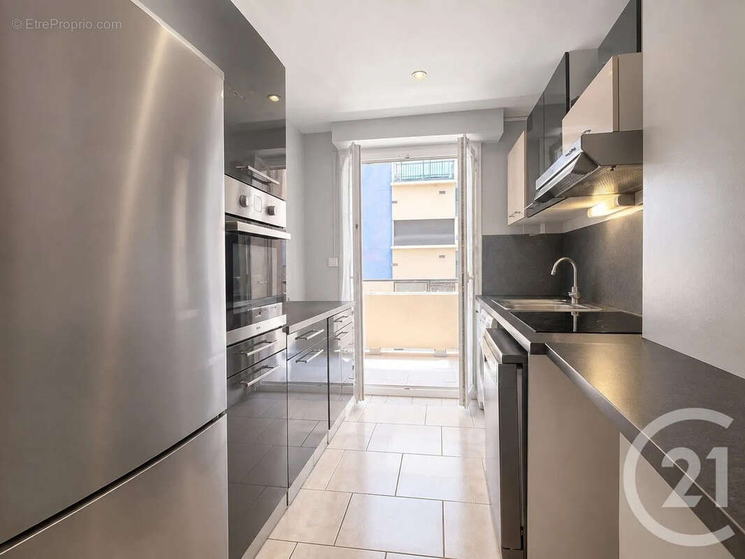 Appartement 57 m² à Cannes  - photo 3