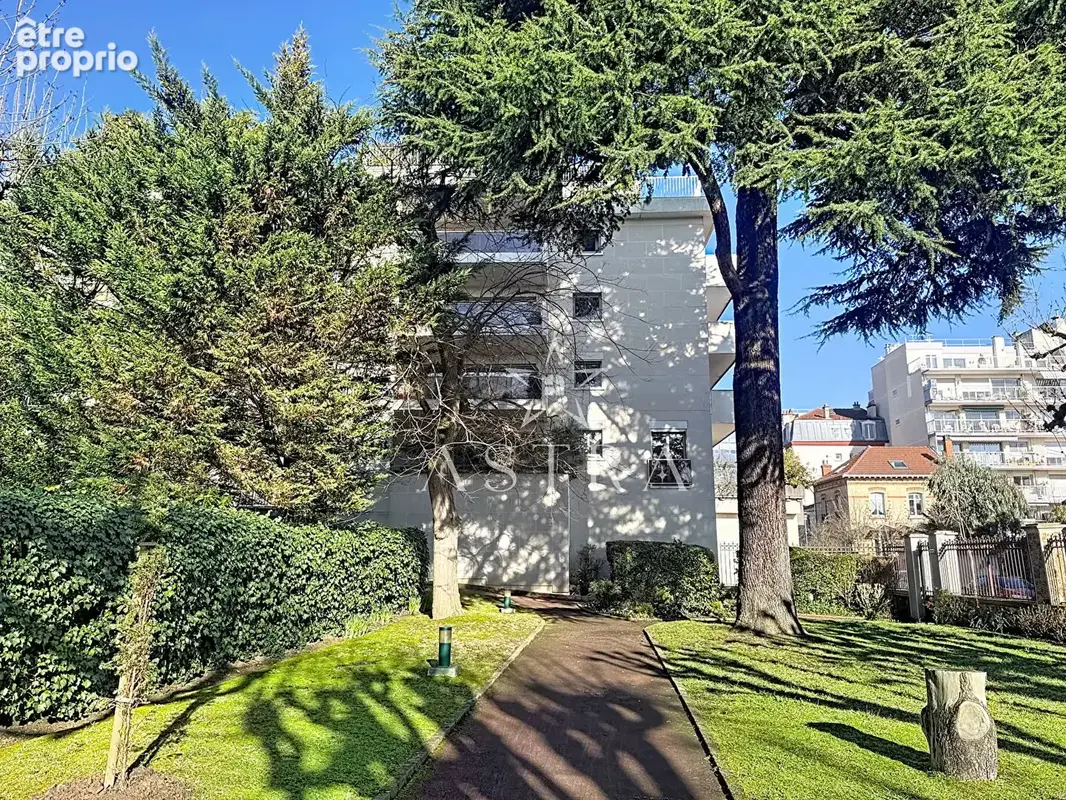 Appartement  5 pièce(s) - beaux volumes à 2 minutes du RER B à Sceaux - photo 3