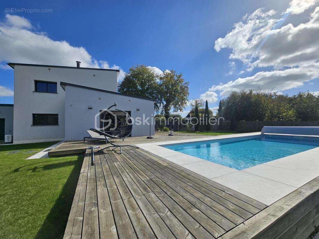 Maison à BAINS-SUR-OUST