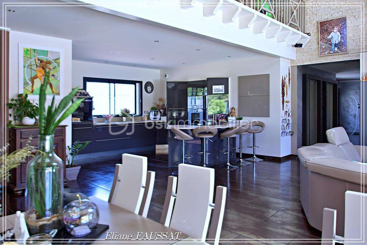 Maison contemporaine d'exception, 235 m² de bien être et d'art de vivre sur 1818 m² de terrain - photo 4