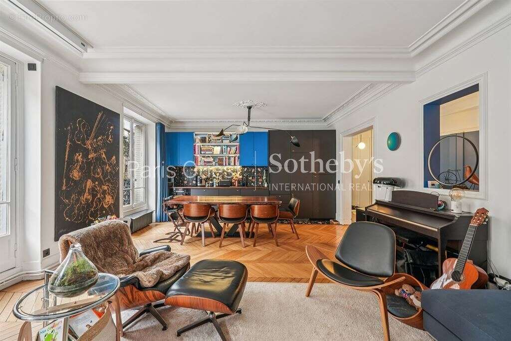 Appartement à PARIS-8E