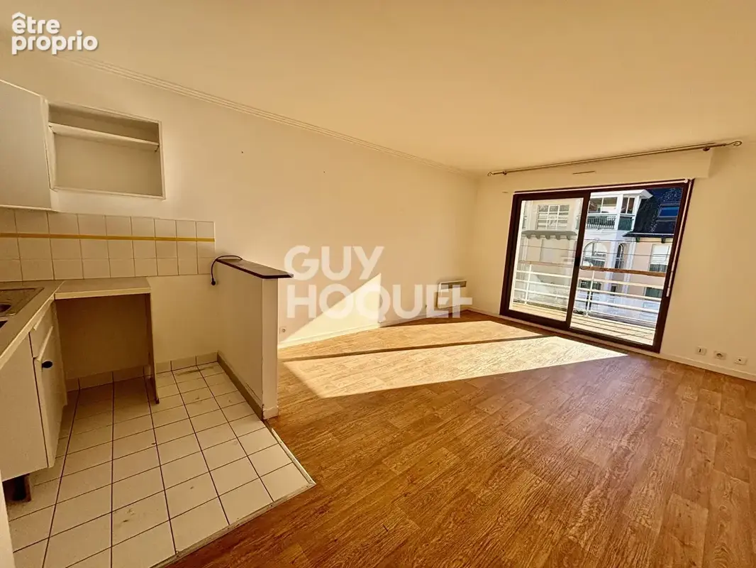 T2 LA BAULE LES PINS avec terrasse, balcon et Box - photo 2