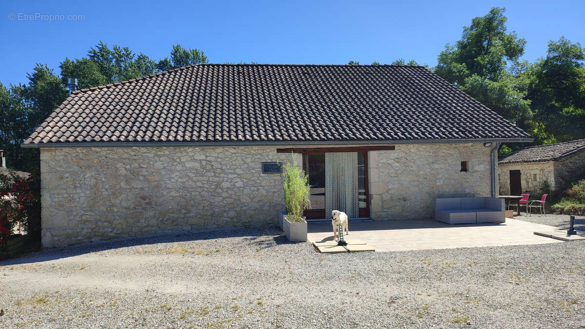 Maison à MONTAIGU-DE-QUERCY