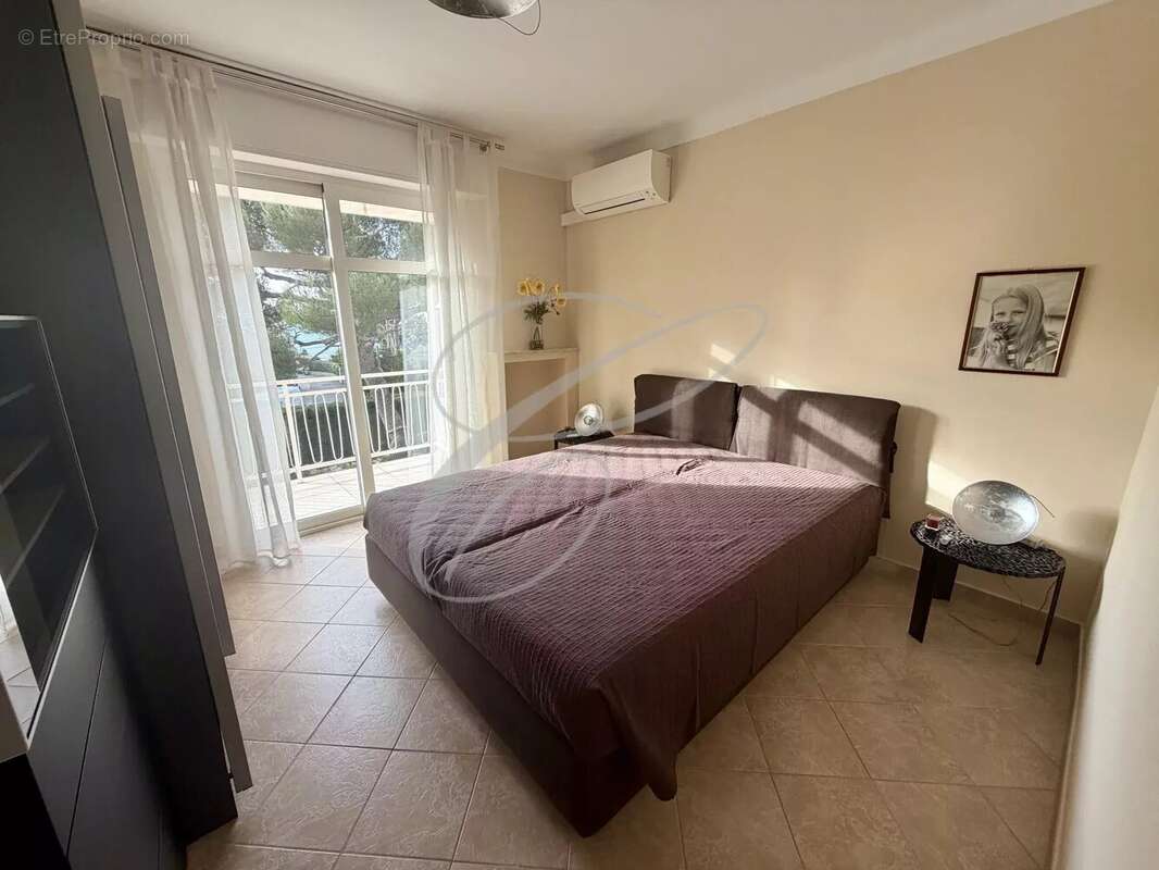 Appartement à ROQUEBRUNE-CAP-MARTIN