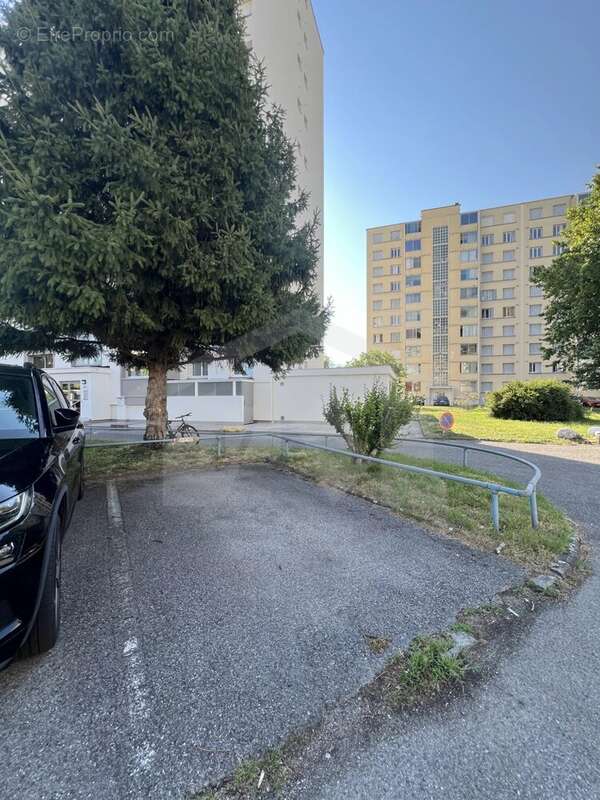 Appartement à FONTAINE
