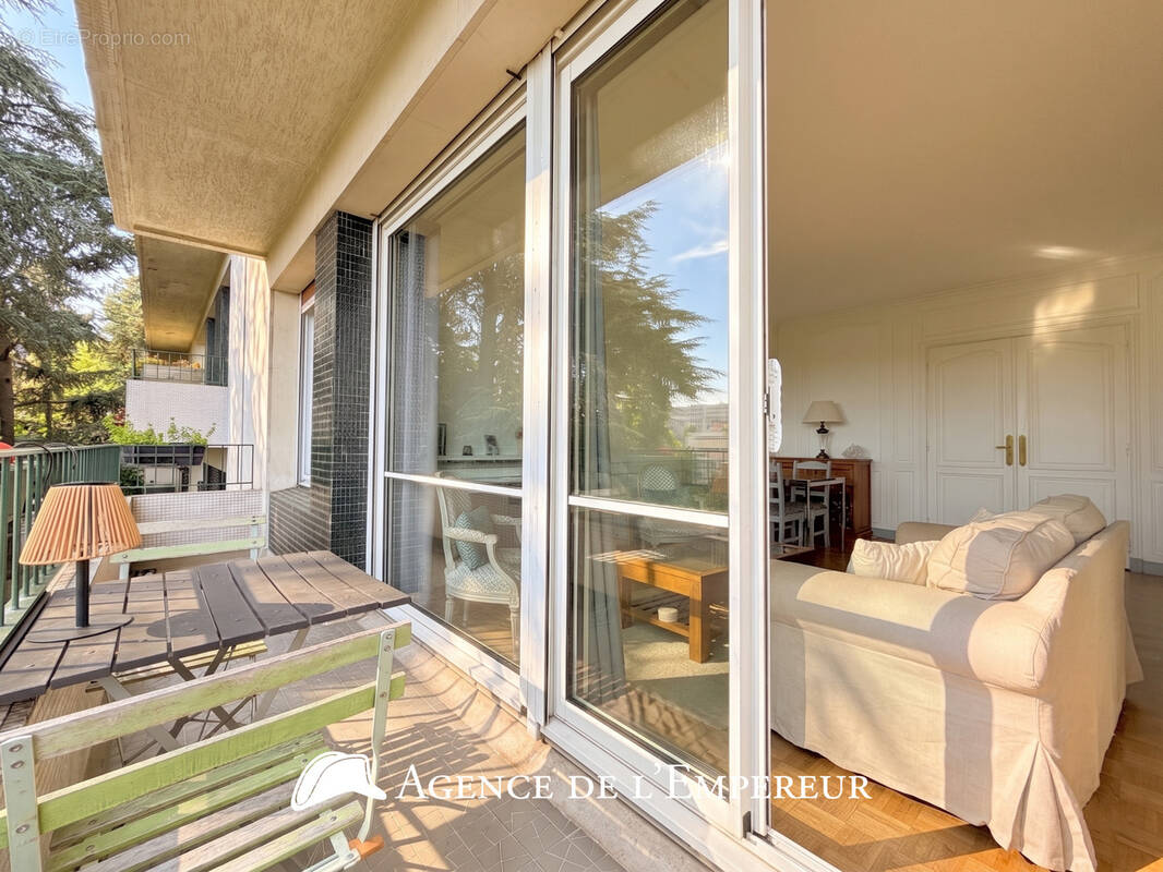 Appartement à SURESNES