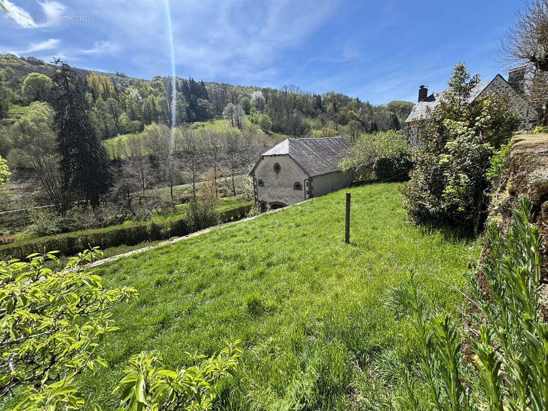 Maison à SAINT-PROJET-DE-SALERS