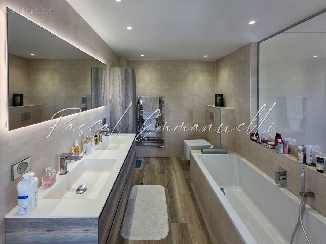 Appartement à LE CANNET