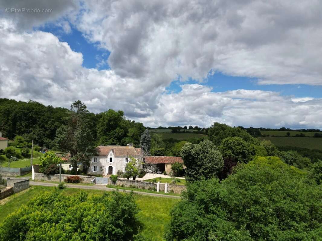 Maison à MADIRAN