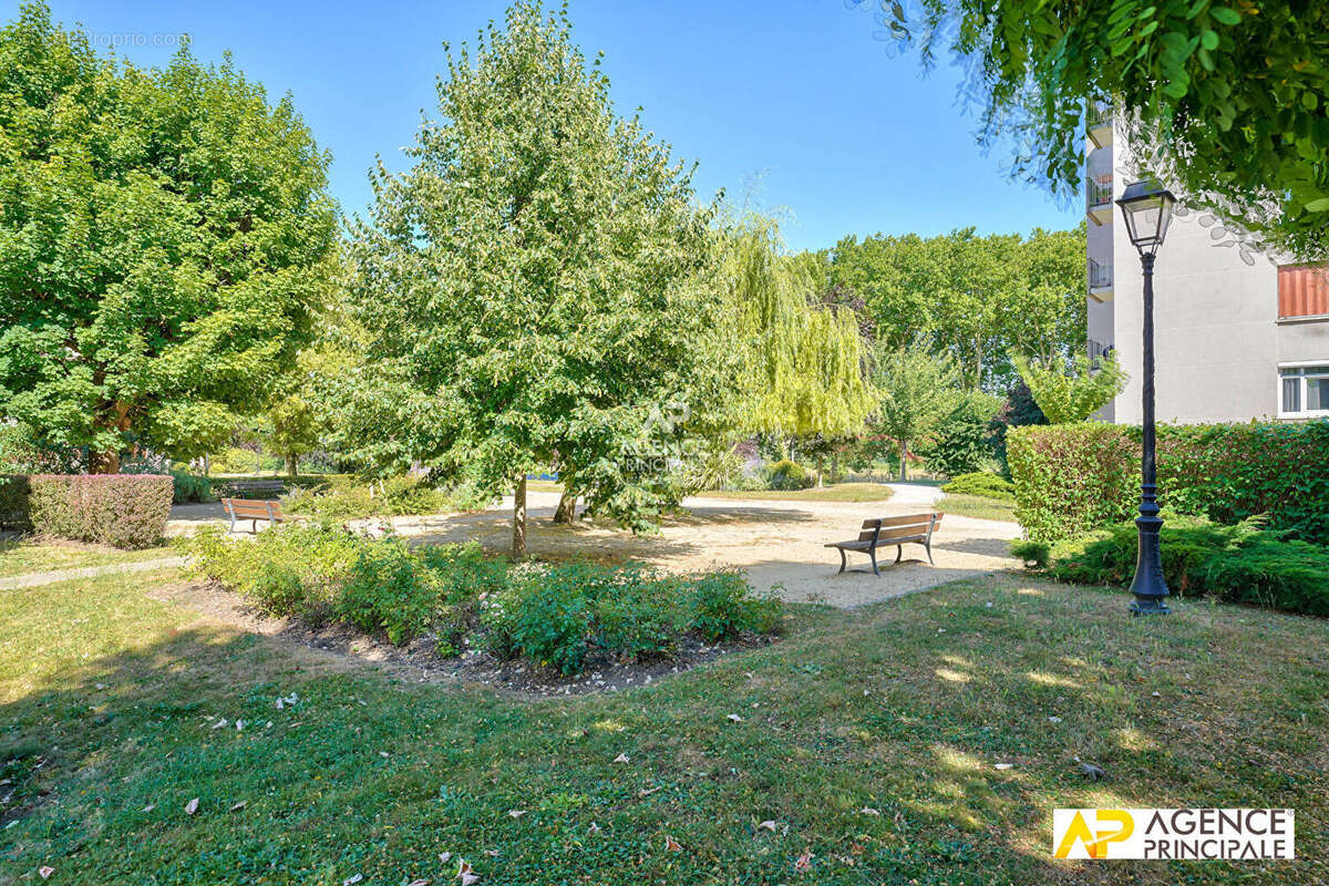 Appartement à MAISONS-LAFFITTE