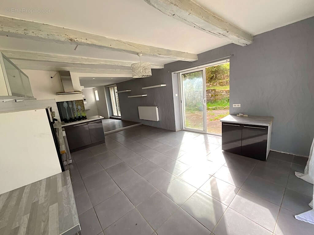 Maison à BAULAY