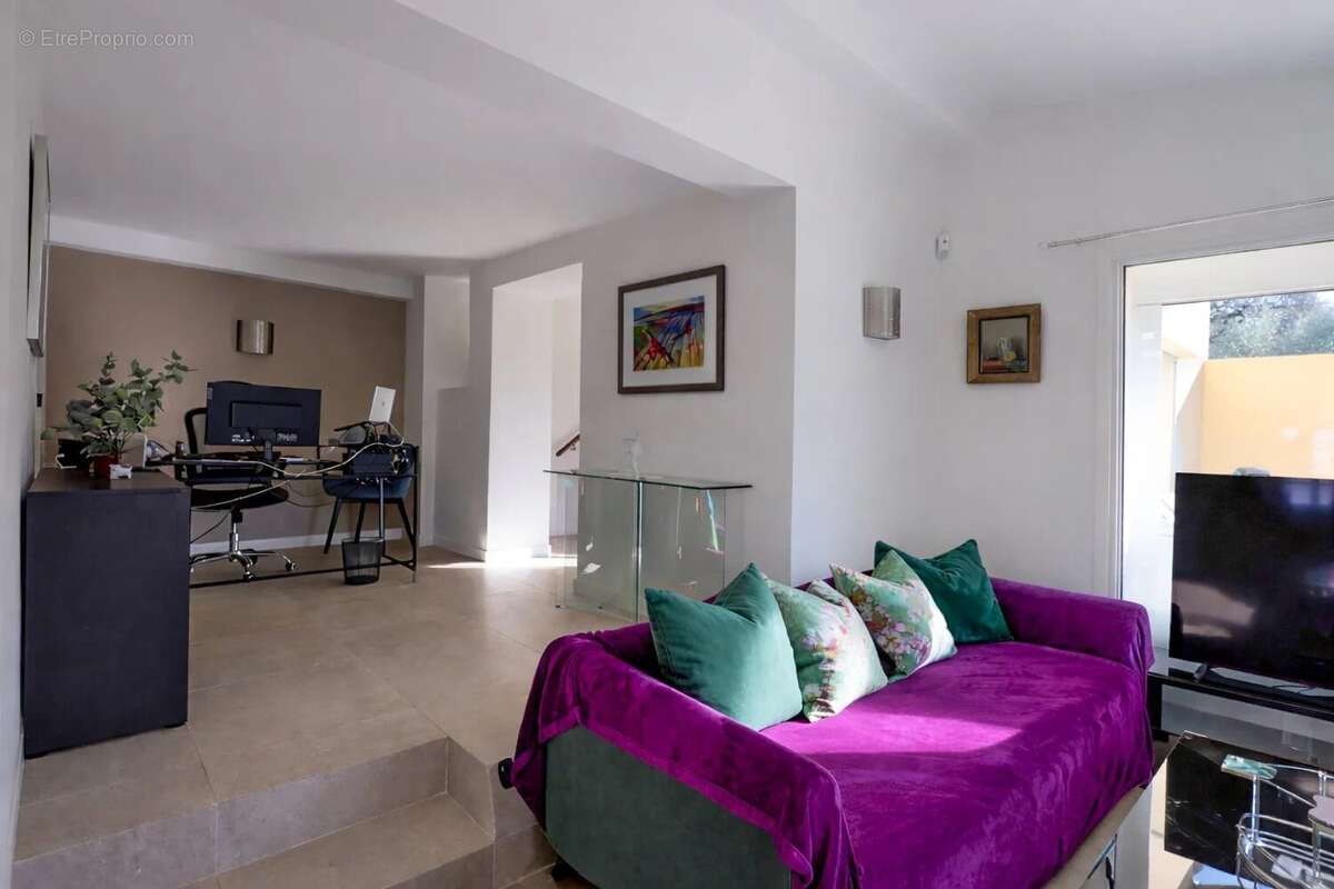 Maison à MOUANS-SARTOUX