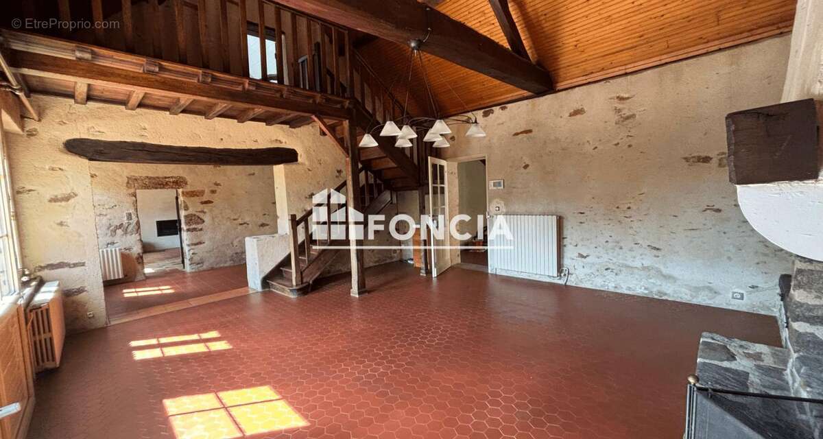 Maison de caractère en pleine campagne - photo 3