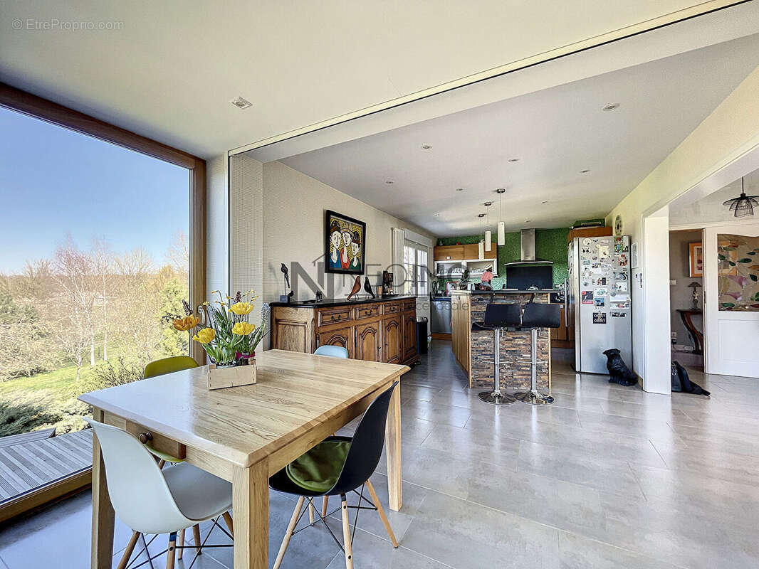 Maison à REBEUVILLE