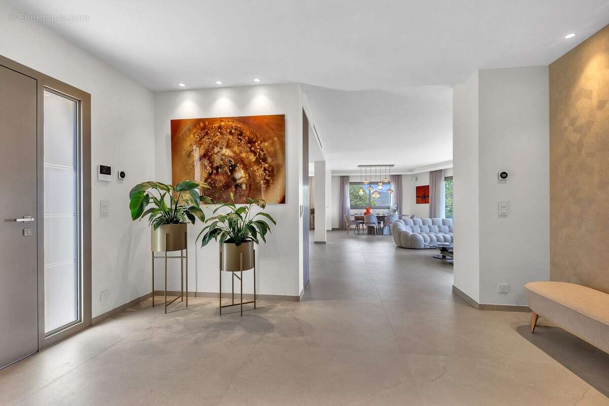 Maison à MANDELIEU-LA-NAPOULE