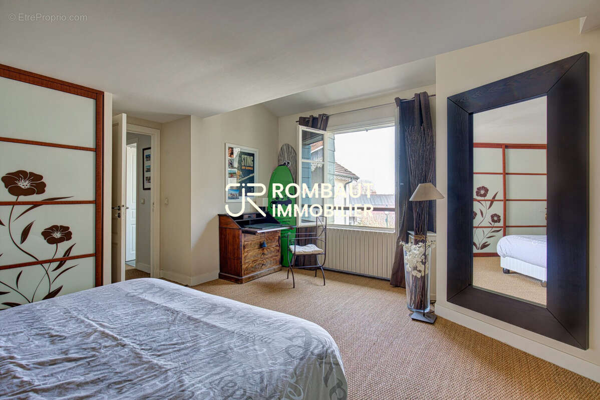 Appartement à LA CELLE-SAINT-CLOUD