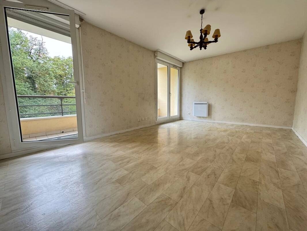 Appartement à LE PLESSIS-TREVISE