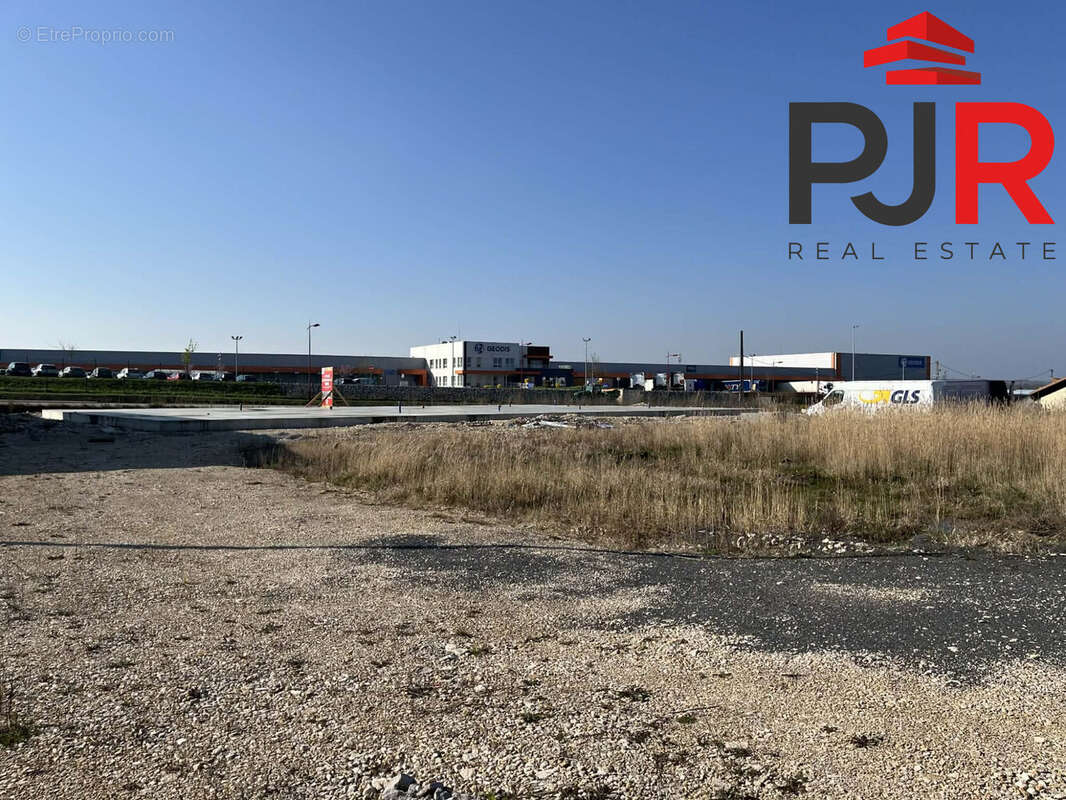 Commerce à VILLE-EN-VERMOIS