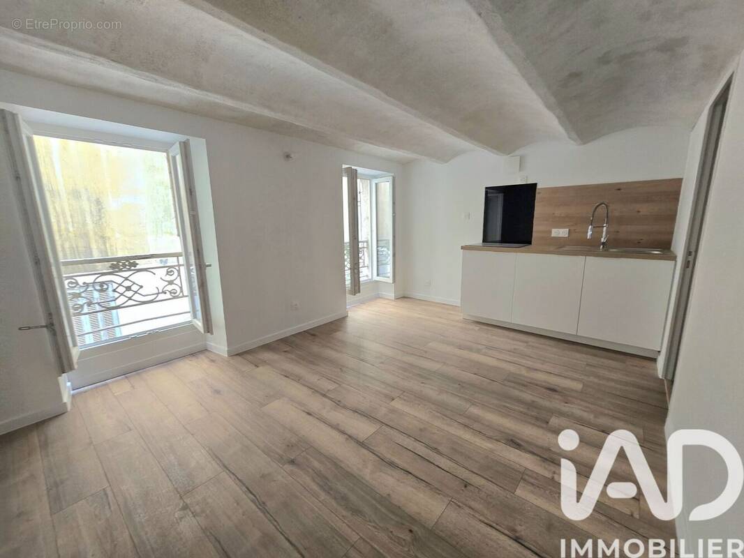Photo 1 - Appartement à MARSEILLE-2E