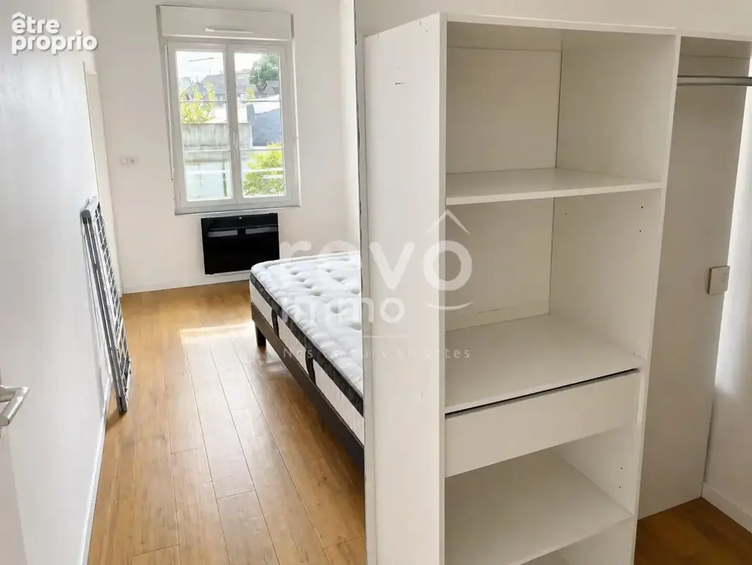 Angers centre ville, T2 meublé de 43 m²  Loué 950 /mois  Bail jusqu'en 2027  Rentabilité 5,3 % - photo 3