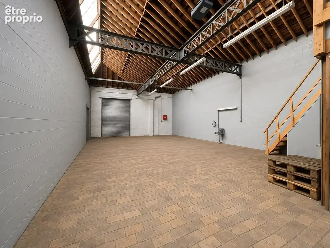 Hangar à usage multiple - photo 2
