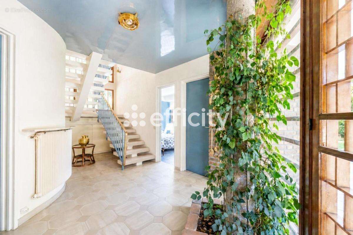 Maison 140 m² à Creteil  - photo 23