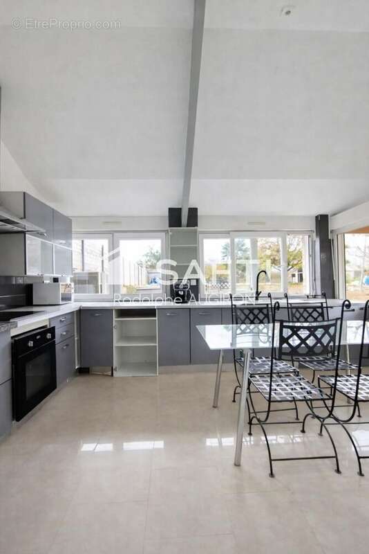 Maison 140 m² à La Colombe  - photo 2