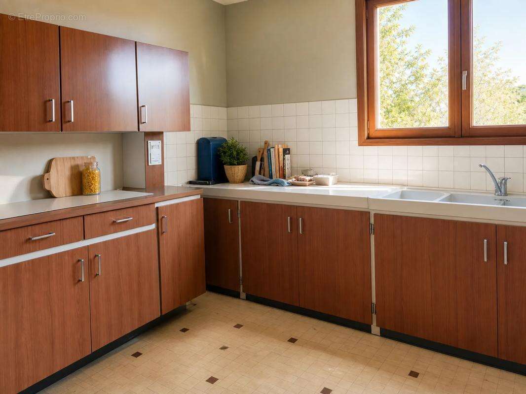 Maison de 7 pièces de 160 m² à Serres-Sainte-Marie - photo 5