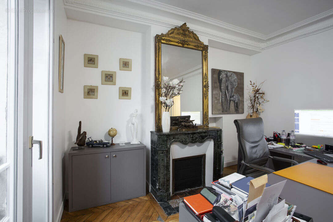 Appartement à PARIS-9E