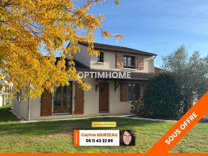 Maison à SAINT-CHRISTOPHE-DU-BOIS