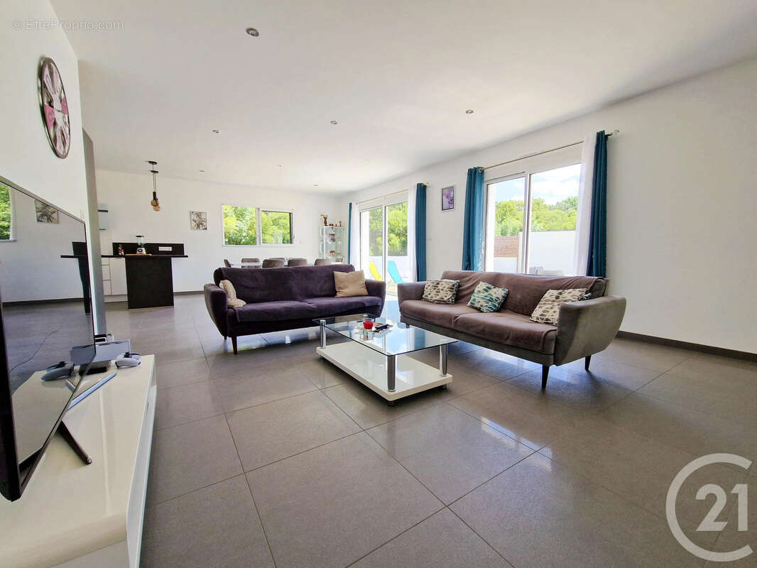 Maison 146 m² à Poiroux  - photo 3