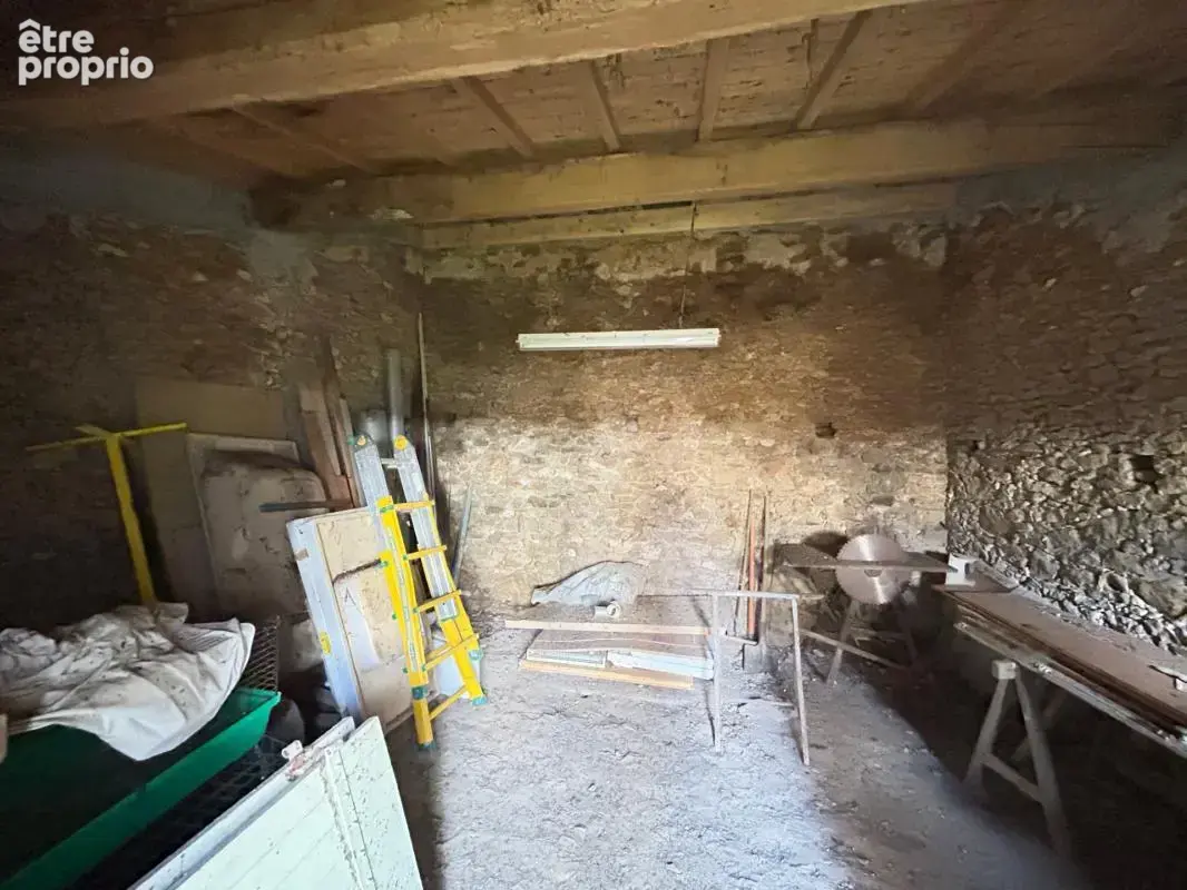 Joli logement 80 m² sur 3 niveaux, 2 chambres, garage et remise non attenants - locataire en place - photo 13