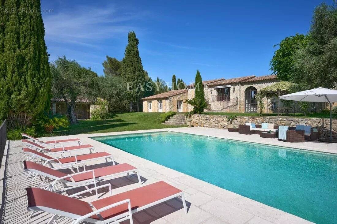 Maison à MOUGINS