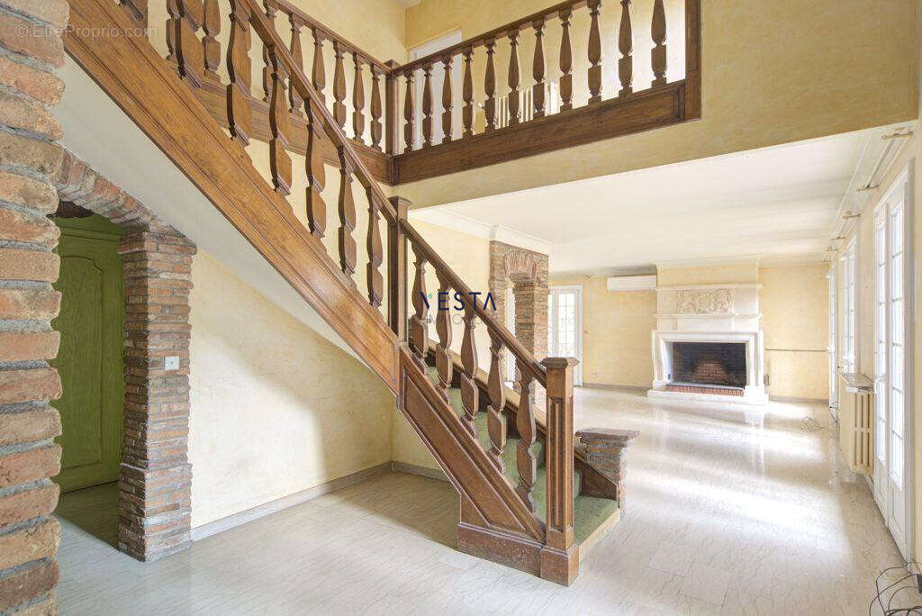 Séjour - Maison à CORNEBARRIEU