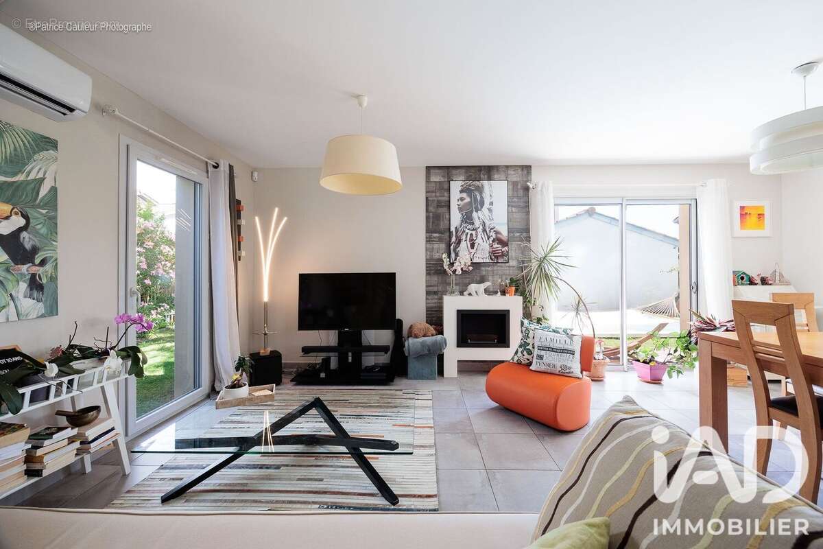 Maison 110 m² à Saint-Genis-Les-Ollieres  - photo 2