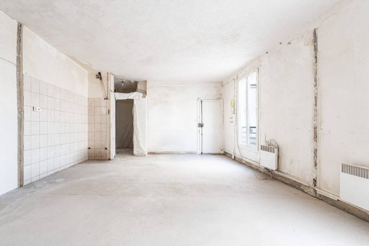Appartement à PARIS-18E