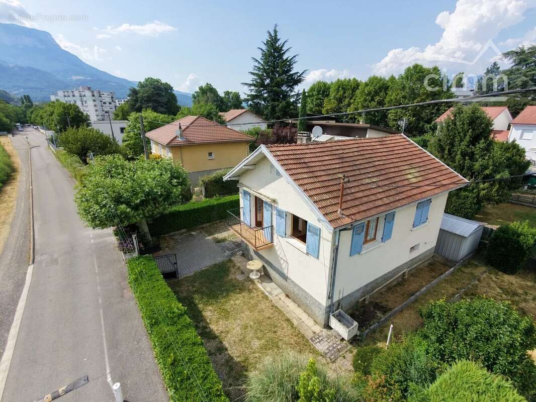 A vendre maison individuelle t3 pontcharra 38530 - photo 2