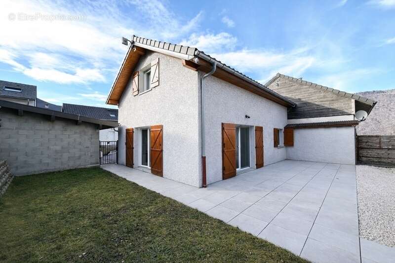 VAL DE CHAISE (74) - MAISON de 2015 Type 4 de 111,52 m2 - Terrain 431m2 - photo 2
