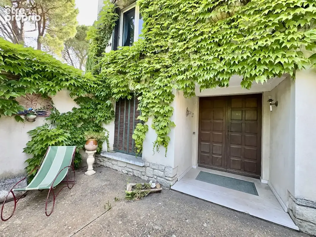 Maison Villeneuve Les Avignon 6 pièce(s) 219.50 m2 - photo 3