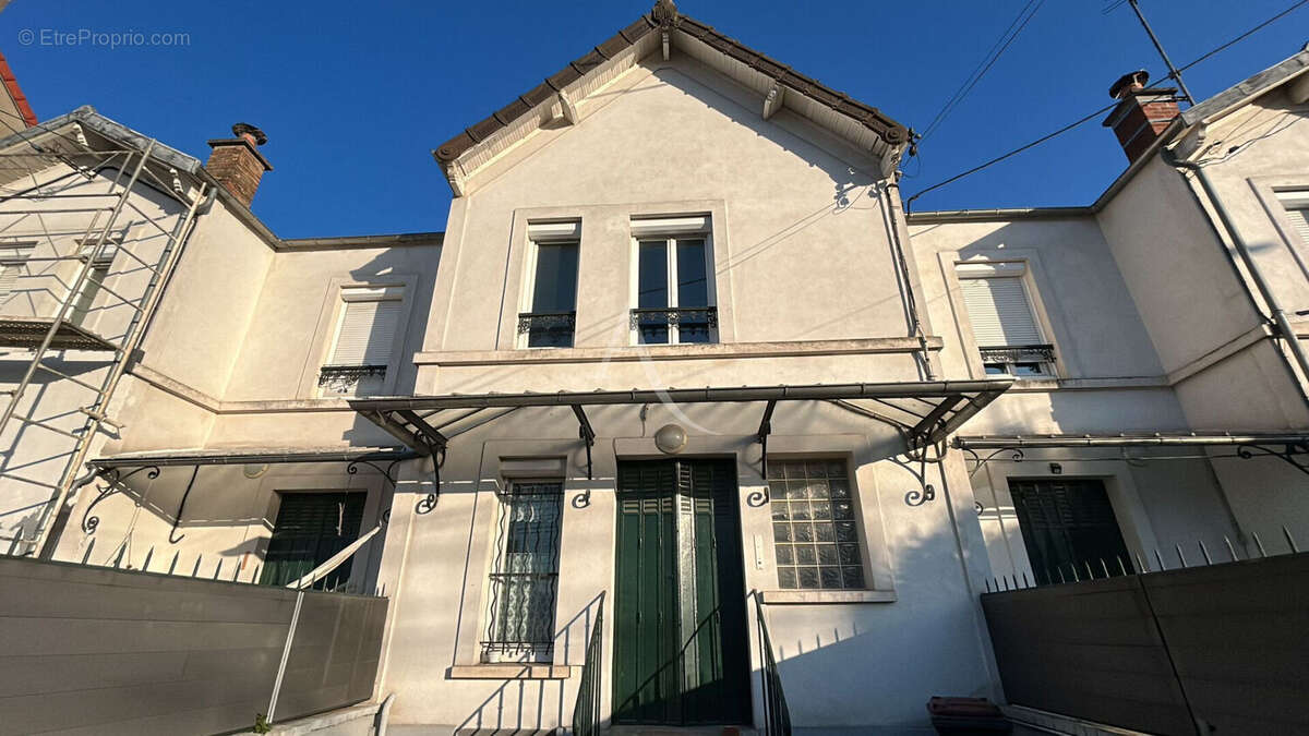 Maison à JUVISY-SUR-ORGE