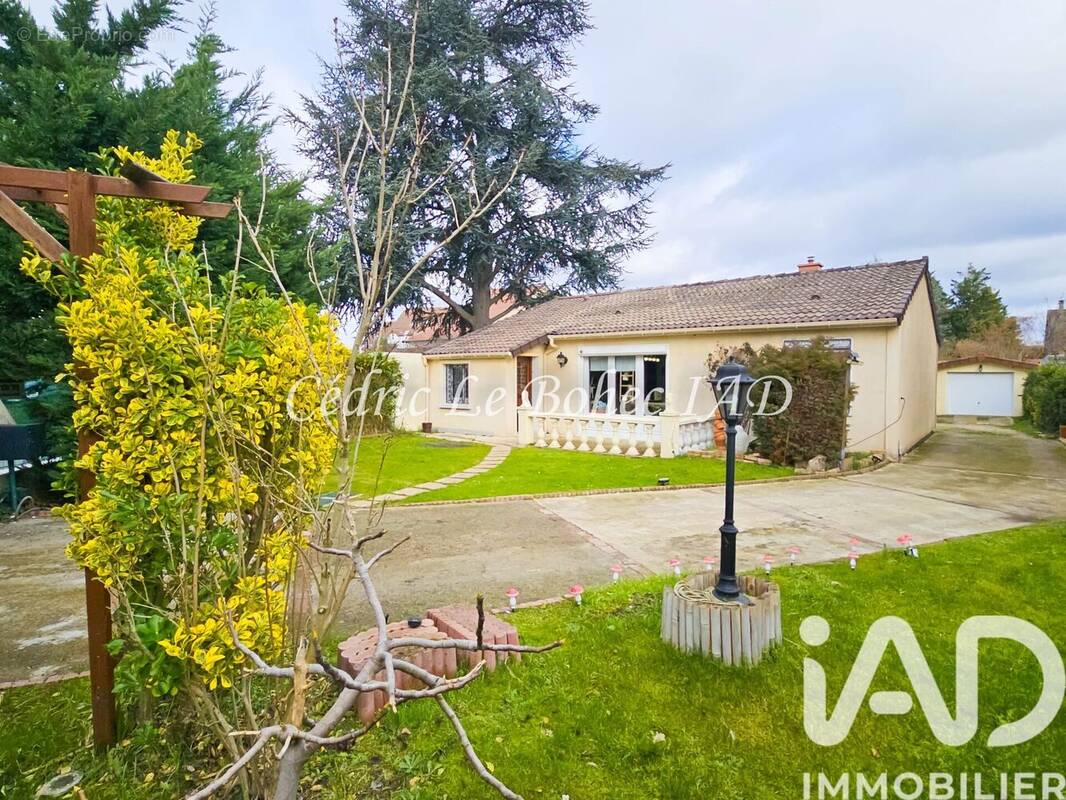 Photo 1 - Maison à MONTIGNY-LES-CORMEILLES