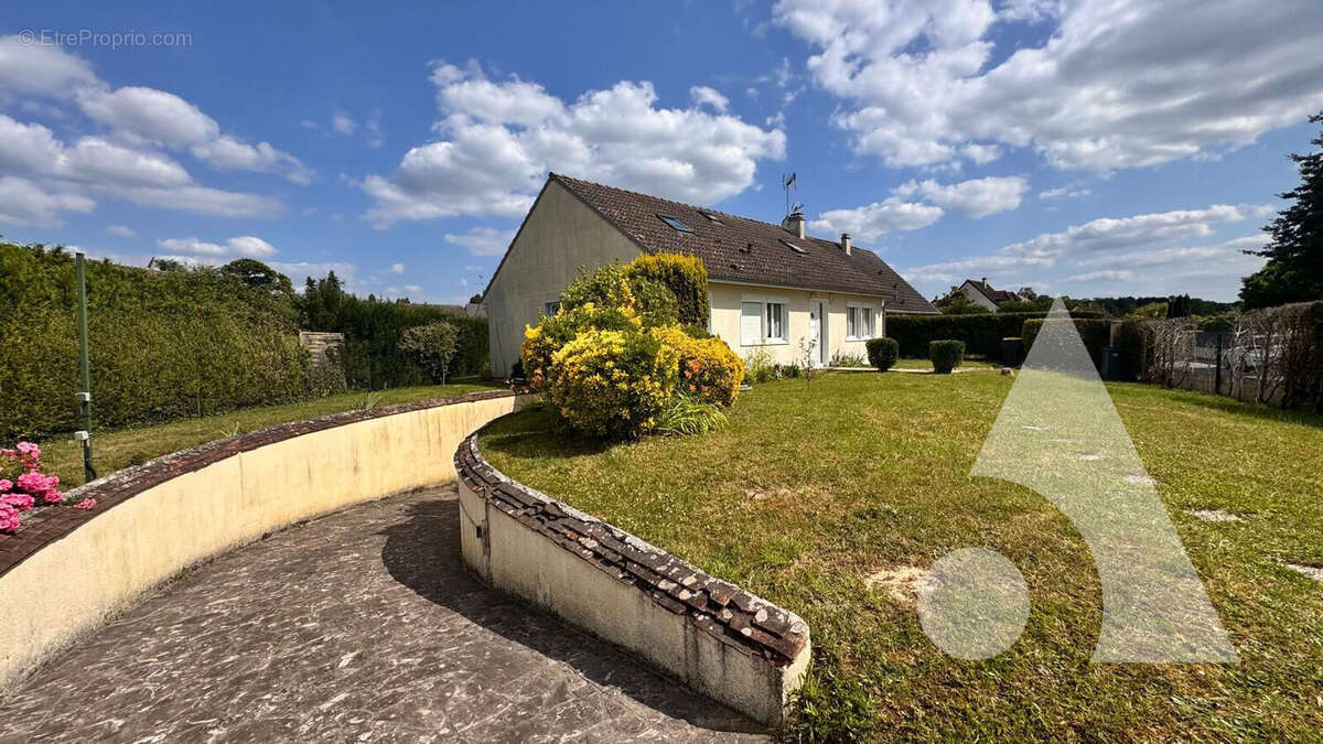 Maison à CREPY-EN-VALOIS