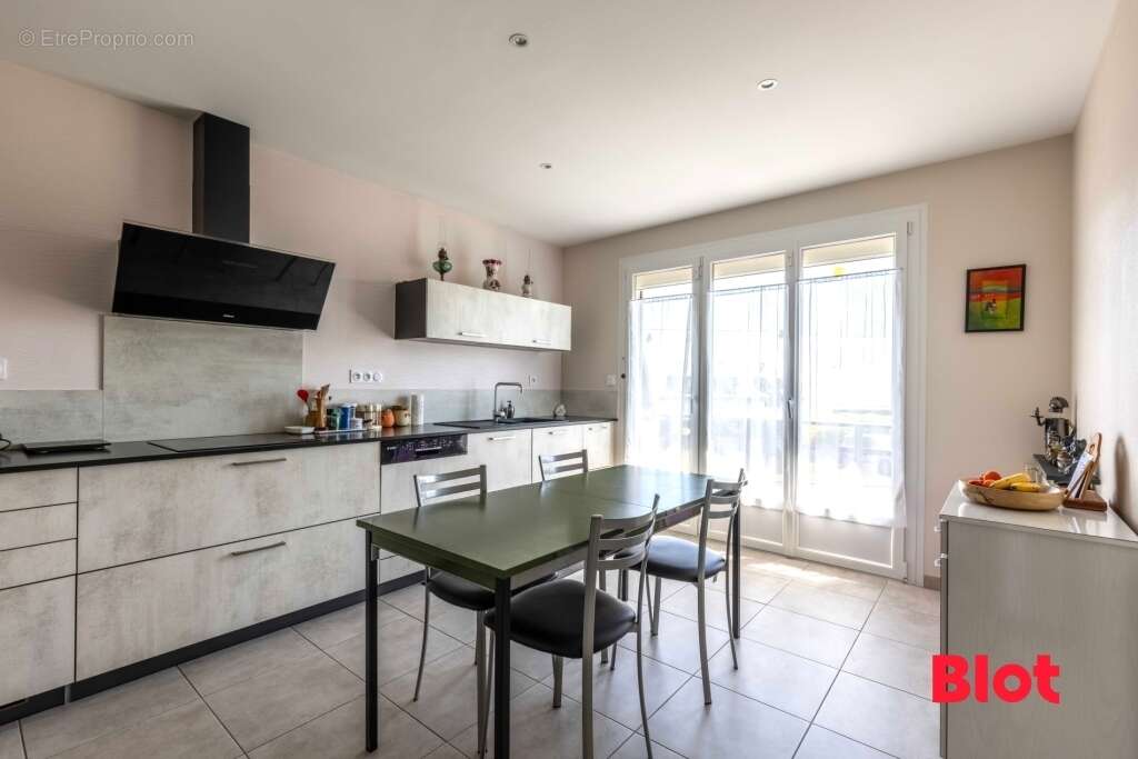 Maison 120 m² à Chateaubourg  - photo 4